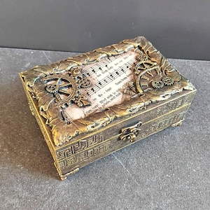 Joyero Steampunk: un nostálgico joyero con motivos musicales. Decoración elegante para el hogar. Un regalo especial para músicos.
