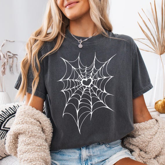 Comfort Colors Spider Web Shirt: Spider Lover Gift, Fun Spider Web Heart, Hallowen Day gift, Hallowen Graphic Tee, Spider Print Shirts