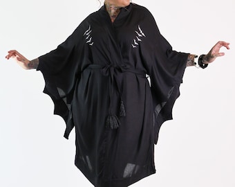 Nightfall Black Bat Vintage Robe - Curvy
