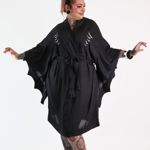 Nightfall Black Bat Vintage Robe - Curvy