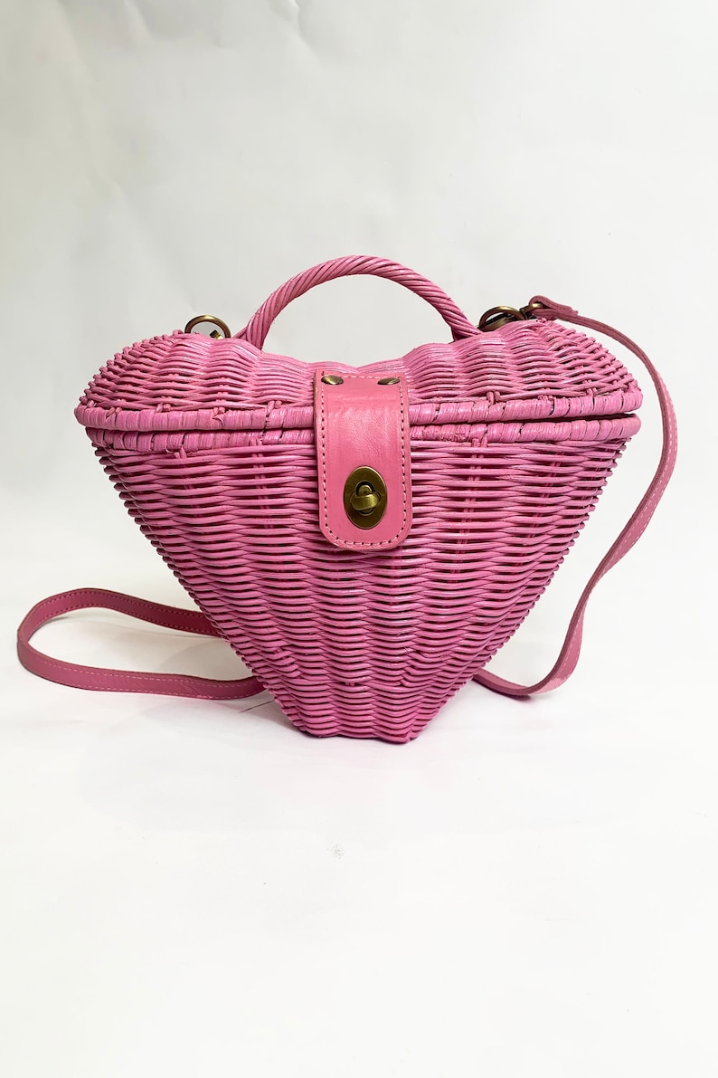 Pink Heart Rattan Handbag image 2