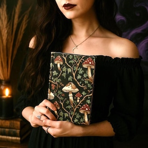 Dark Cottagecore Mushroom Journal: Botanical Toadstool & Ivy Notebook
