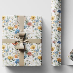 Geschenkpapier mit Aquarell Blumen für Geburtstagsgeschenke | Gartenparty-Geschenkverpackung für Sie | Geschenkpapier zur Hochzeit mit Naturecore Cottage Motiv