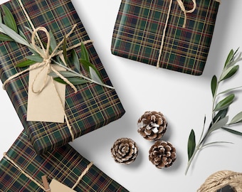 Elegant Old Money Plaid Gift Wrap Gold Green Tartan Wrapping Paper for Heritage Christmas
