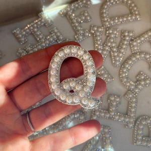 DIY white pearl alphabet patches for iron-on alphabet customization and personalization of bags, clothes, shoes