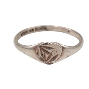 Vintage Solid 925 Sterling Silver Heart Starburst Signet Ring Size UK N , 1 gram Gift Silver Jewellery