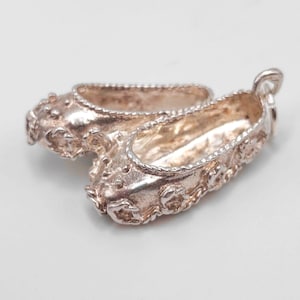 Vintage 925 sterling silver par pom pom tofflor träskor berlock armband skor kvinna hänge smycken present