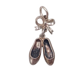 Vintage 925 Sterling Silver Pair of Ballet Shoes and Bow Pump Slippers Charm Bracelet Shoes Woman Pendant Jewellery Gift