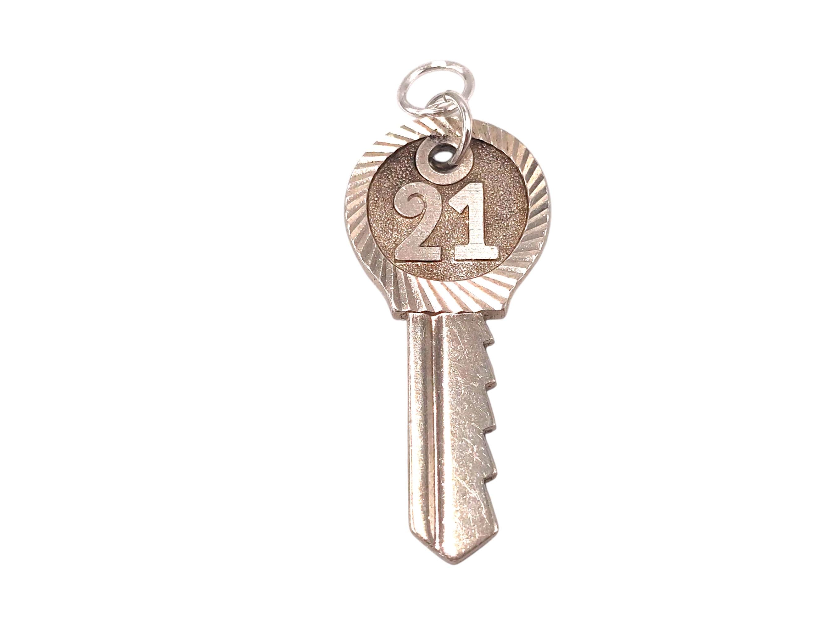 Vintage 925 Sterling Silver 21 Key 21st Birthday Charm Bracelet
