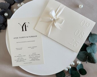 Hochzeitseinladungs-Set für Hochzeitseinladungen in Creme: Satinband & Monogramm