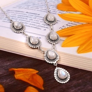 Regenbogen Mondstein Kette: Handgefertigter Boho Schmuck aus 925 Sterlingsilber