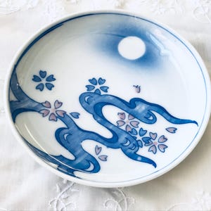 Vintage Japanese Nabeshima Porcelain Plate