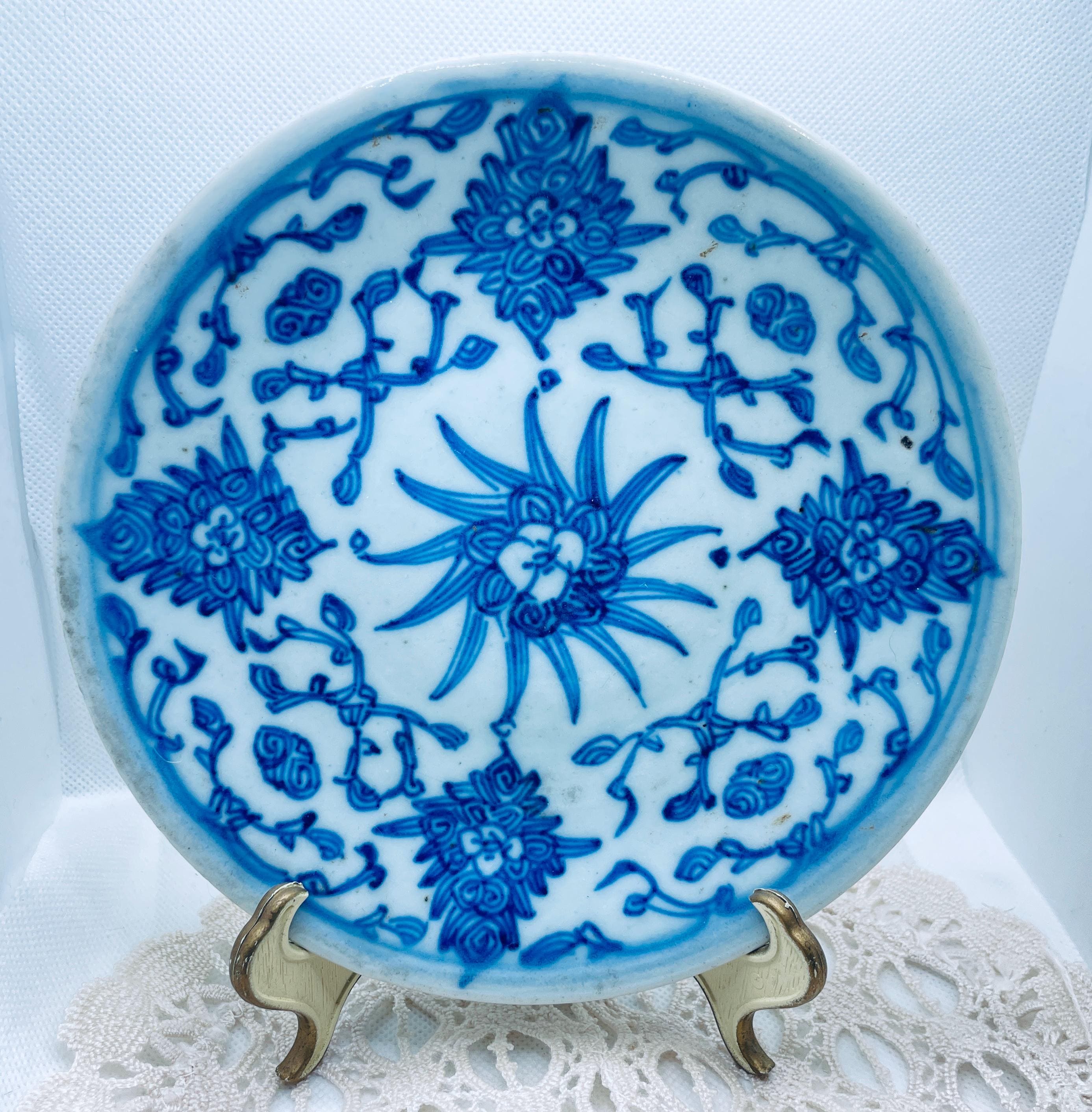 清朝　中國古美術　青と白の花柄皿　骨董品 清朝 中國古美術 青と白の花柄皿 骨董品 アンティーク中国清朝