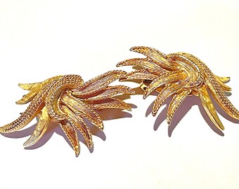 Pendientes de clip vintage Oscar de LaRenta en tono dorado