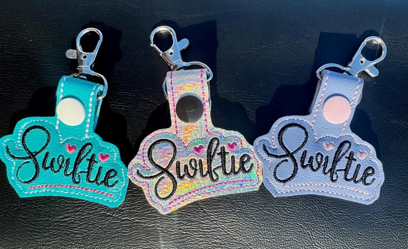 Swiftie snaptab Keychain image 2