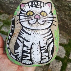 Garden stone, cat, stone acrylic painted stone decorative stones gift, souvenir, garden decoration