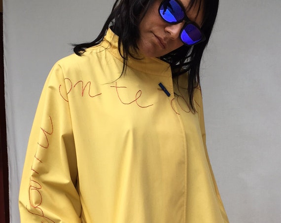 ReversibleTrenchcoat Printed Hand Embroidered Raincoat Yellow Gray LOLA DARLING Jacket Wearable Art Unique Handmade in Italy by Vintage 80'