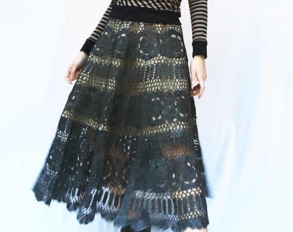 Hand Crochet Black Circle Skirt LOLA DARLING Crochet with Rubber/Leather Effect Jute + Black Satin Reversible Underskirt Unique Handmade