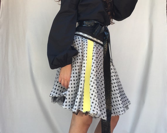 Full-circle chiffon Polka-dotted LOLA DARLING Skirt with Yellow Stripe and Black Tulle Petticoat Low Waistline Unique Black and White, Italy