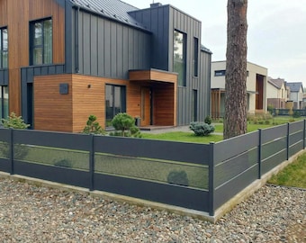 Moderner Metallzaun | Maßgeschneidertes Stahlzaunelement mit Lochblech