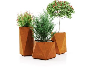 Geometrischer Pflanzkübel aus Cortenstahl: Facettierter Gartentopf aus wetterfestem Stahl