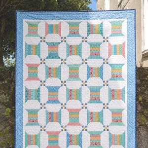 BUTTONS & SPOOLS Jelly Roll o Layer Cake Quilt Pattern Download Digital Download Pastry Shop Designs