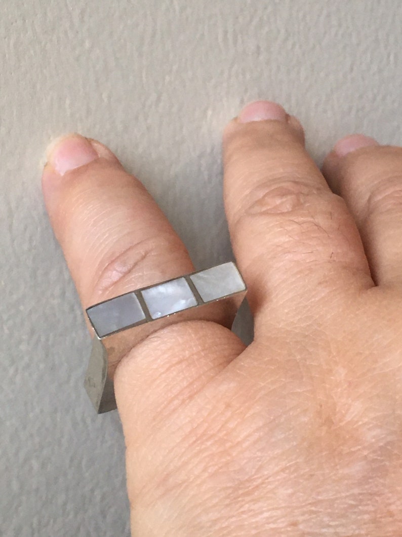 SQUARE STERLING SILVER Mother of Pearl Ring Lightweight Size 8