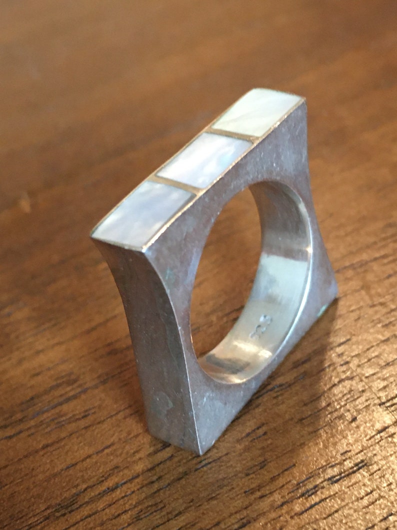 SQUARE STERLING SILVER Mother of Pearl Ring Lightweight Size 8