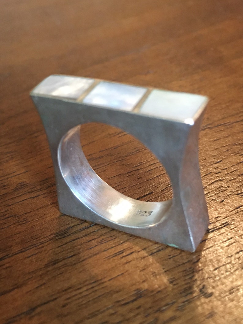 SQUARE STERLING SILVER Mother of Pearl Ring Lightweight Size 8