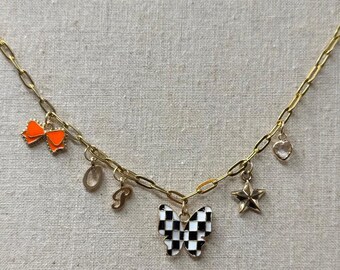 Oscar Piastr Kettenanhänger Halskette - Formel 1 inspiriert - McLaren F1 Orange Akzente - F1 Schmuck