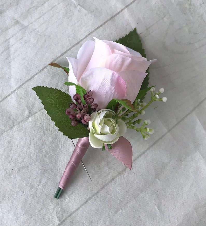 Boutonnière Mauve Boutonnière Wedding Boutineer Grooms Etsy