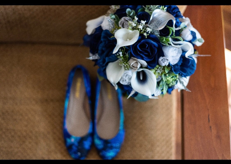 Navy bridal bouquet,Wedding bouquet,Bridal bouquet,Navy wedding flowers,Silk flowers,Wedding accessories,Calla lily bouquet,Something Blue image 4