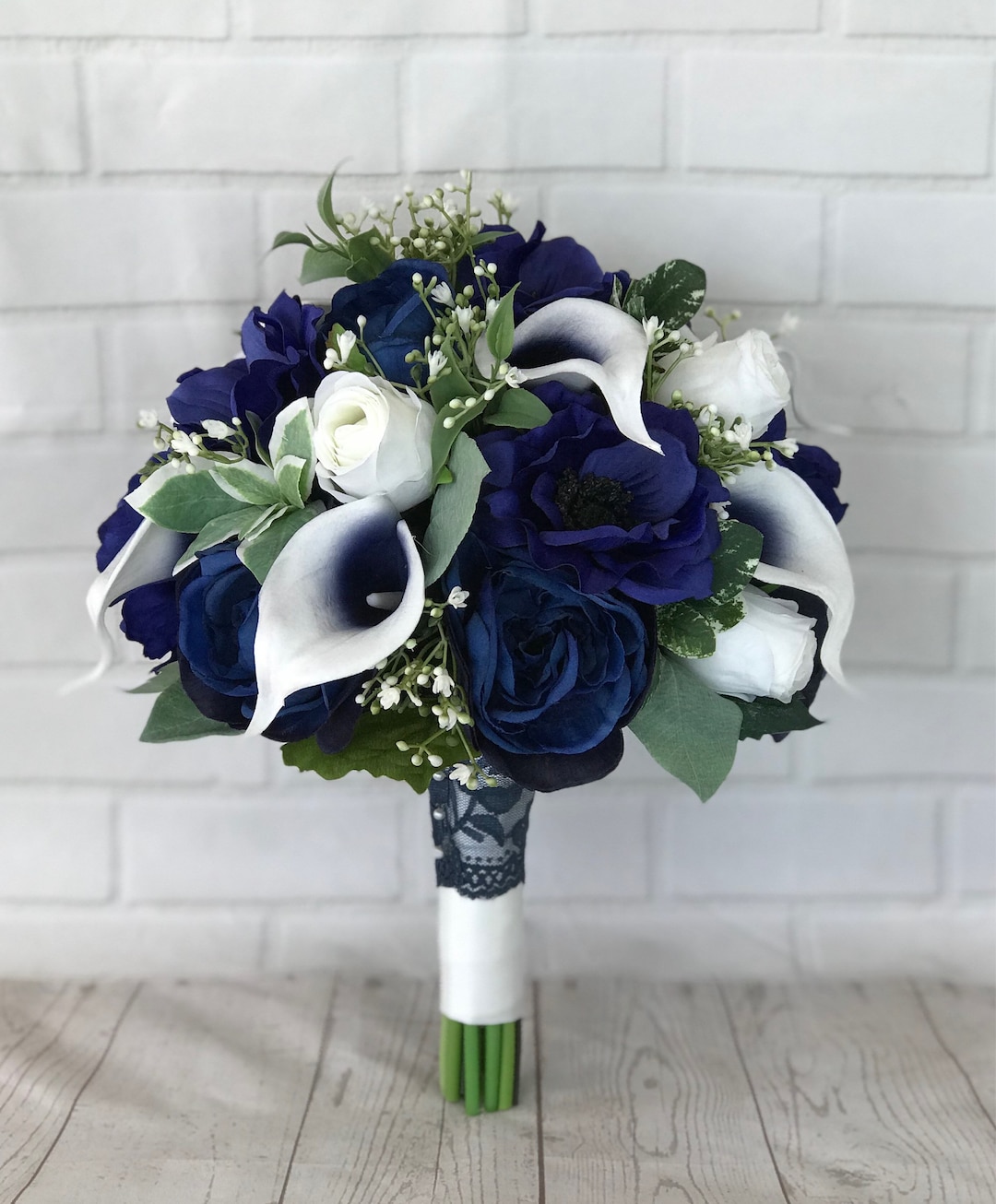 Prom Bouquet Wedding Bouquets With Navy Dresses Dark Blue White Mixed Flowers Handheld Bouquet Prom Bouquet Wedding Bouquets With Navy Dresses Dark Blue White Mixed Flowers Handheld Bouquet