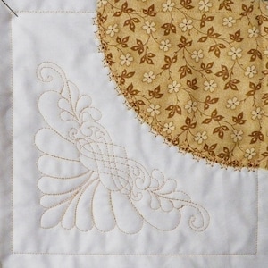 In-the-Hoop Drunkards Path 7,5x7,5 Maszynowa haftowana kołdra Blok z surowym brzegiem Aplikacja ściegów dekoracyjnych Bieżnik stołowy Podstawka pod garnek Kołdra 21