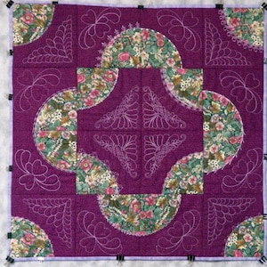 In-the-Hoop Drunkards Path Machine Embroidery Quilt Block Raw Edge Applique  Decorative Stitches Table runner Pot holder Quilt Block 07