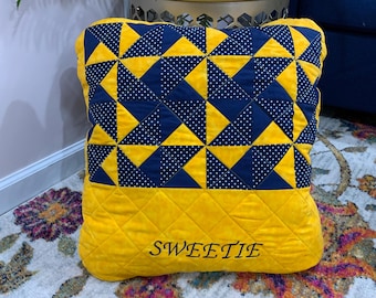 Dog Bed Handmade Personalized Quilted Pet Bed - Customized Comfort for Your Fur Baby
