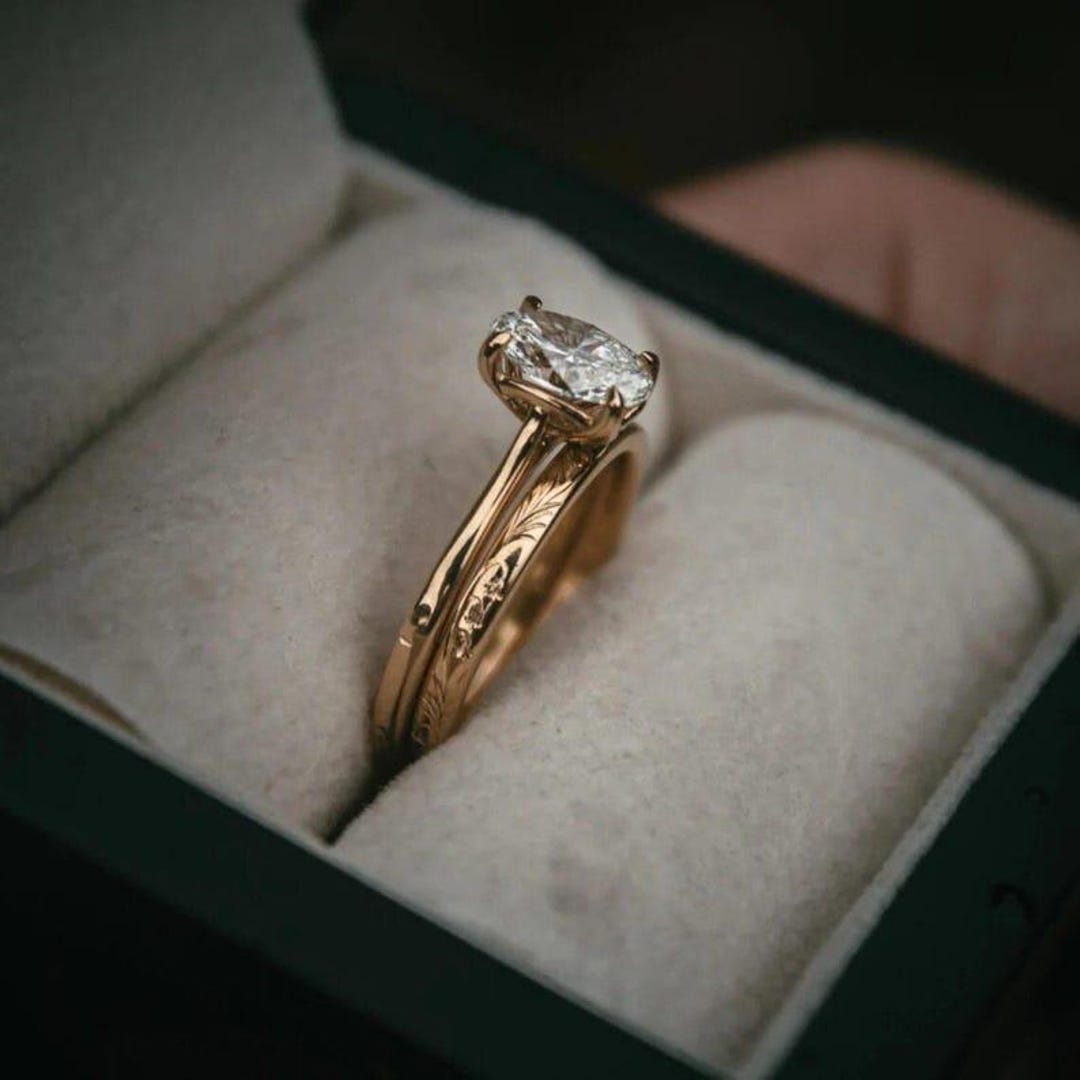 Oval Moissanite Engagement Ring Set 18K Solid Gold Bridal Set Delicate ...