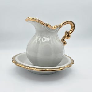 Vintage Creamer and Saucer Dish Porcelain Richelieu Arnart 5th Avenue 2180 Made in Japan