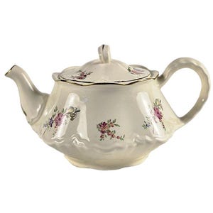 Vintage Homer Laughlin &#39;Priscilla&#39; Household Institute Ovenware Ruffled China Teapot Made in USA B50NB