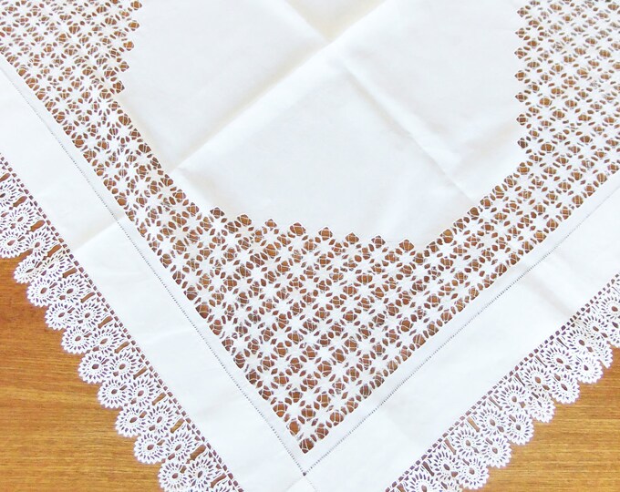 Vintage Crochet Tablecloth White Crocheted Table Cover Etsy