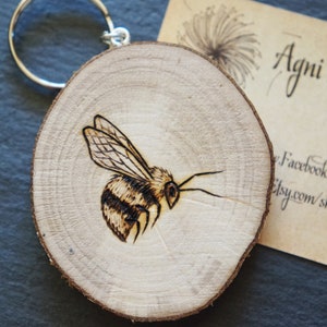 Bumblebee keyring, honey bee wood slice keyfob