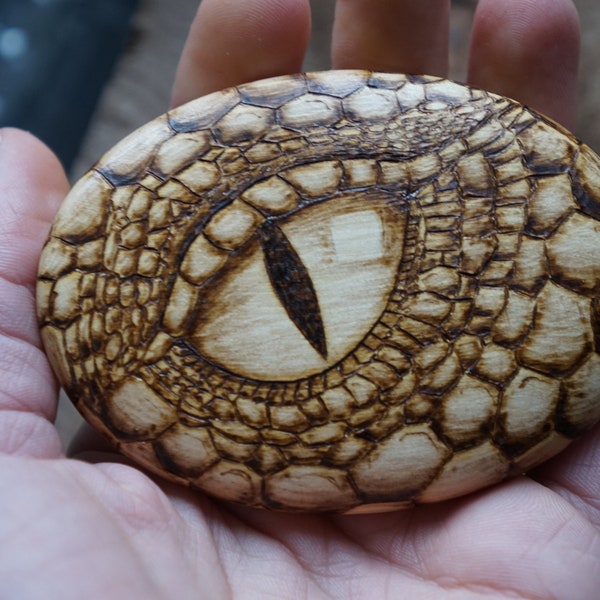 Dragon Eye reptile art wooden Pyrography Pebble, witches familiar, handmade original