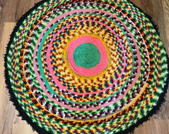 Vintage 60s 70s Rug hand hooked 40 in circle Multicolored Bohemian Style