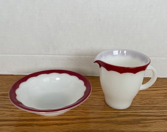 Rare Vintage Pyrex Burgundy Scalloped Rim Small Bowl & Creamer Dinnerware Dishes