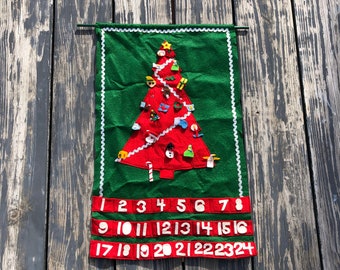 Vintage Handmade Christmas Fabric Advent Calendar Wall hanging Tree