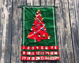 Vintage Handmade Christmas Fabric Advent Calendar Wall hanging Tree