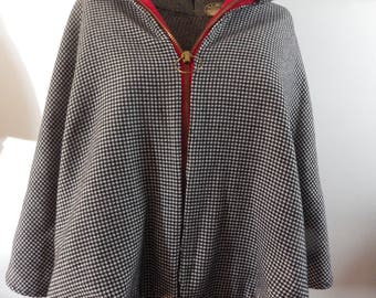 Gorgeous 1950s wool houndstooth zip front cape