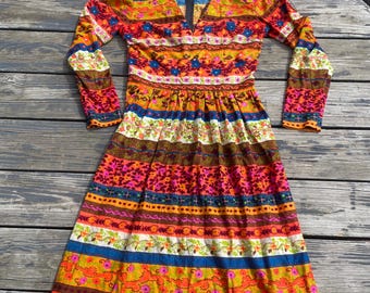 Vintage 70s Velour Patchwork Print Maxi Dress Long Sleeve V neck 36 Bust 30 Waist
