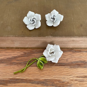 Vintage 1950s 60s Enamel Flower Pin and Earrings set clip on white rose