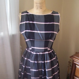 Vintage 1950s party dress gray and pink 26 inch waist 50s day dress formal wear